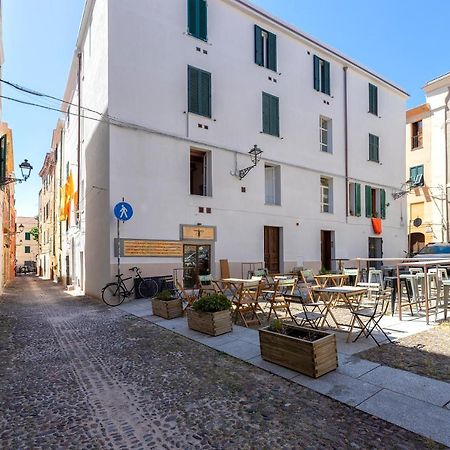 La Finestra Sul Teatro Apartment Alghero Bagian luar foto