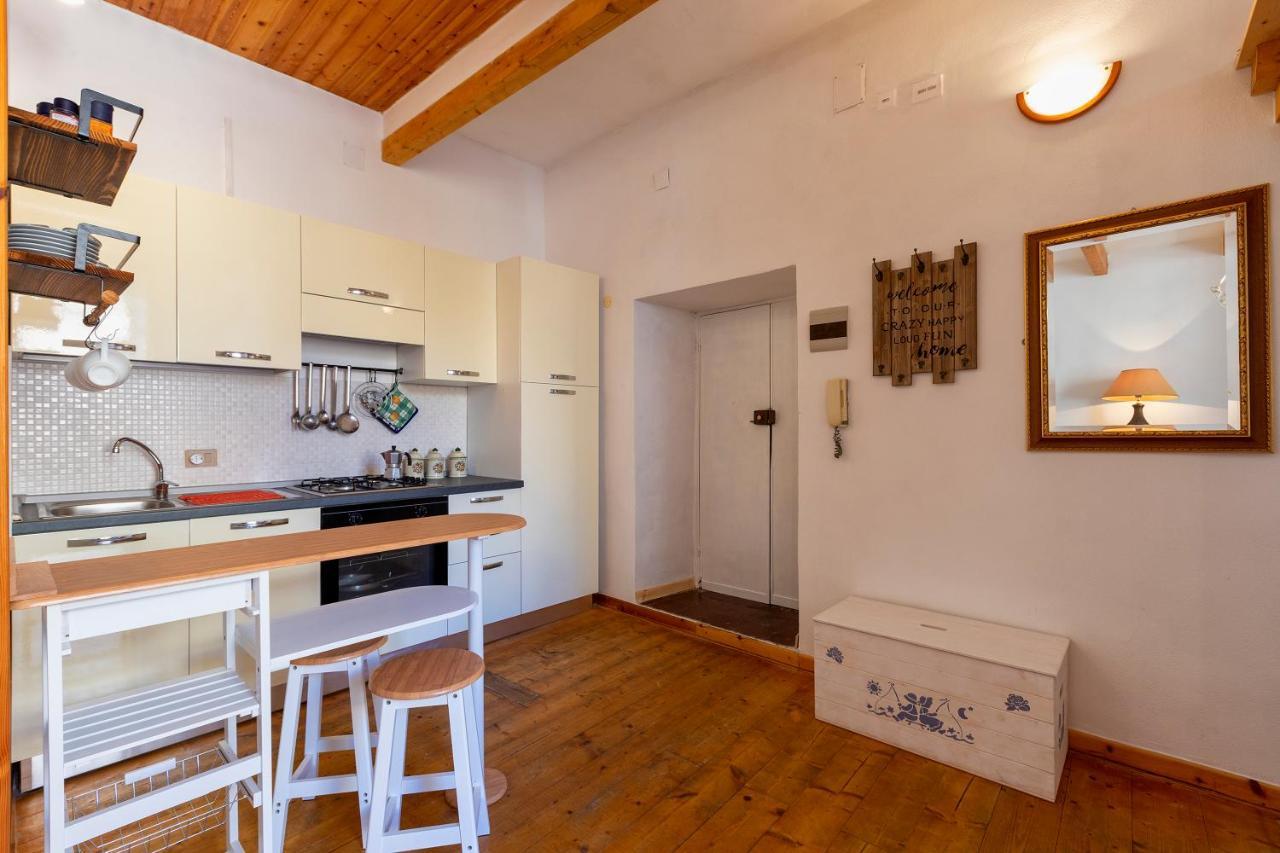 La Finestra Sul Teatro Apartment Alghero Bagian luar foto
