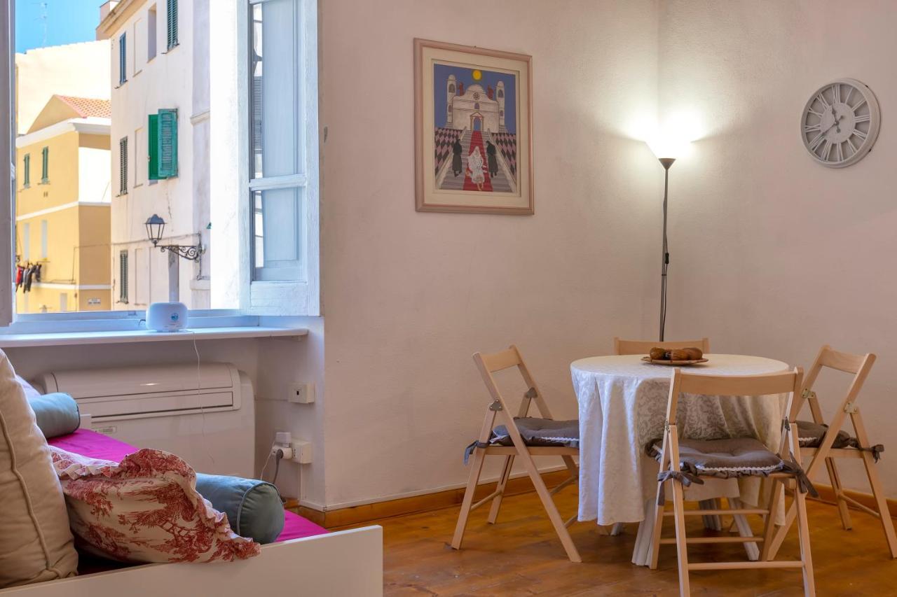 La Finestra Sul Teatro Apartment Alghero Bagian luar foto