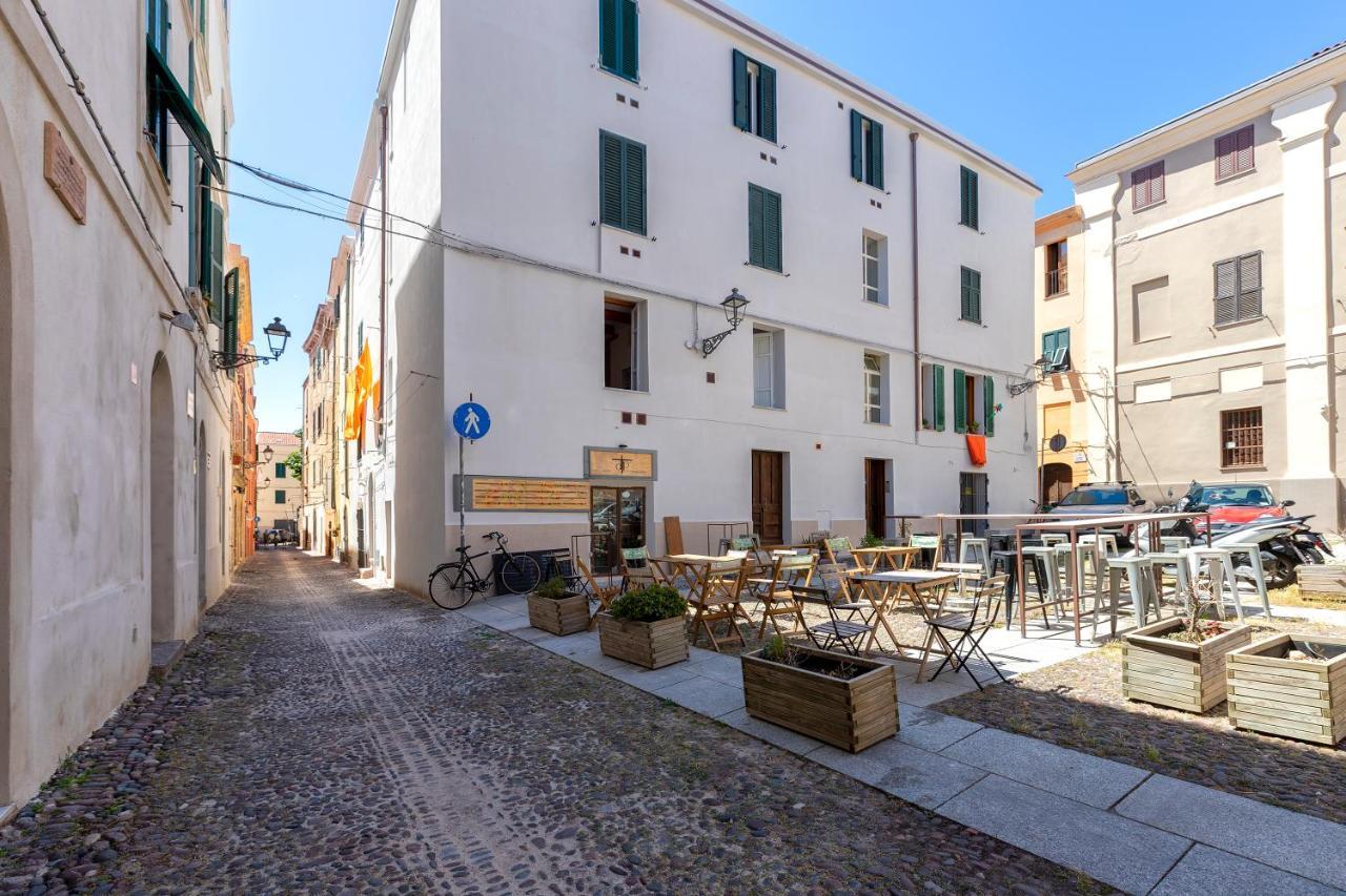 La Finestra Sul Teatro Apartment Alghero Bagian luar foto